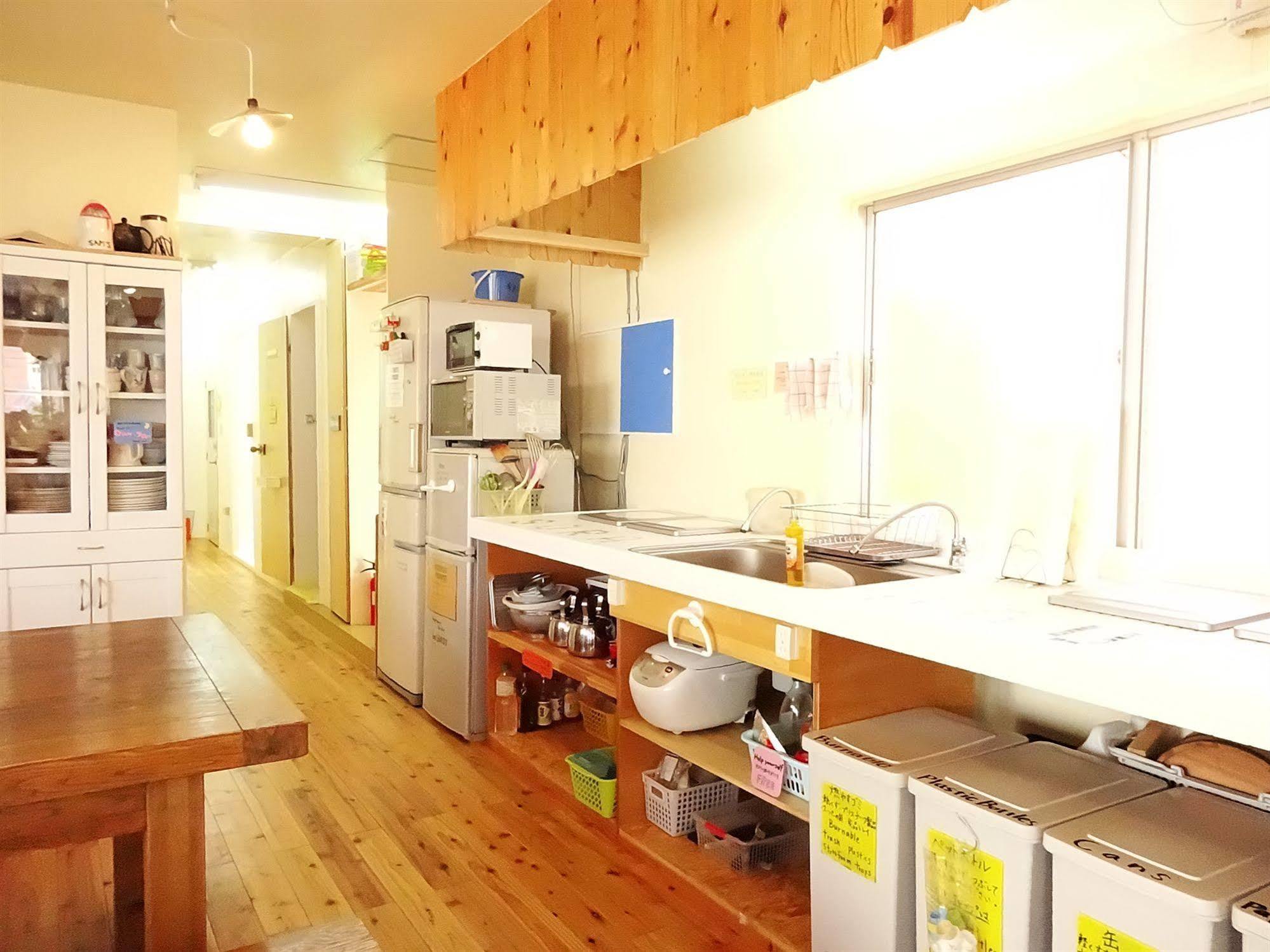 Хостел Okinawa Sora House Наха Экстерьер фото